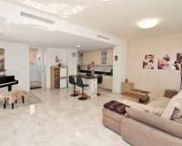 Resale - Villa - Villamartín