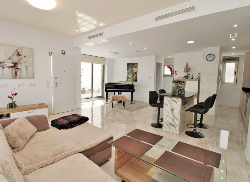 Resale - Villa - Villamartín