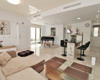 Resale - Villa - Villamartín