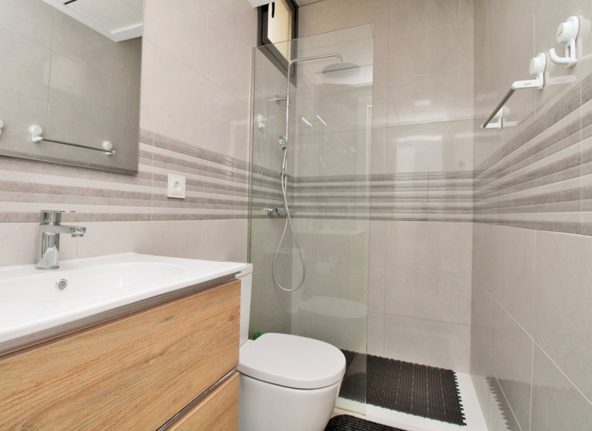 Resale - Villa - Villamartín