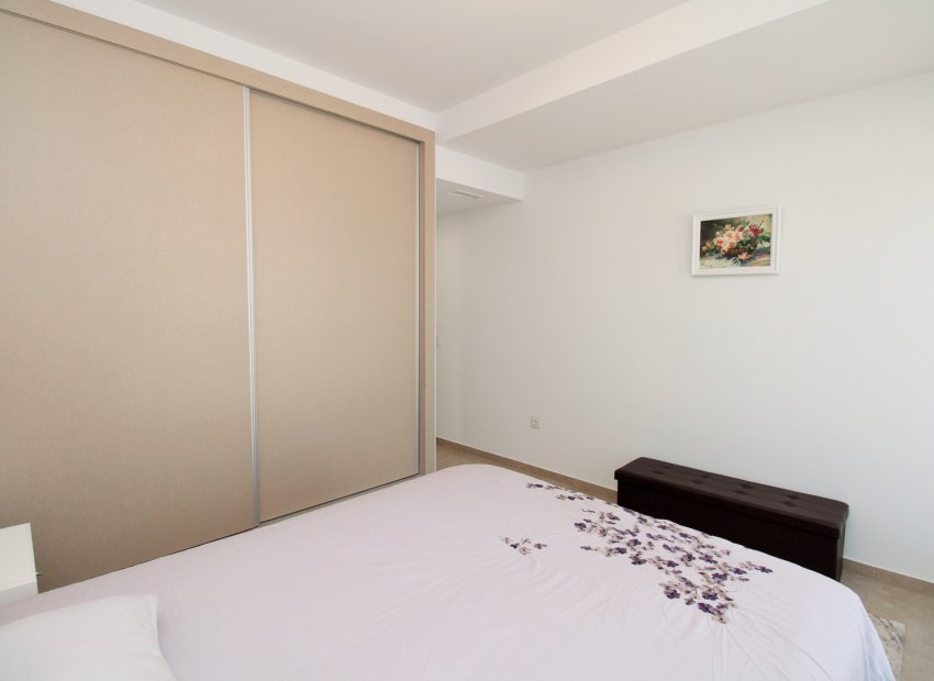 Resale - Villa - Villamartín