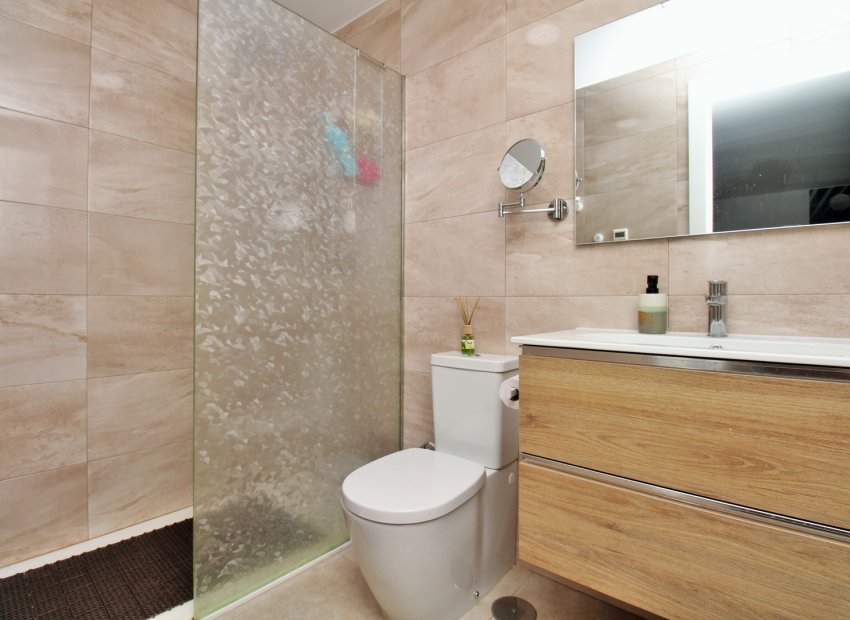 Resale - Villa - Villamartín