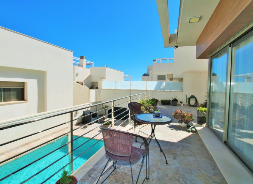 Resale - Villa - Villamartín
