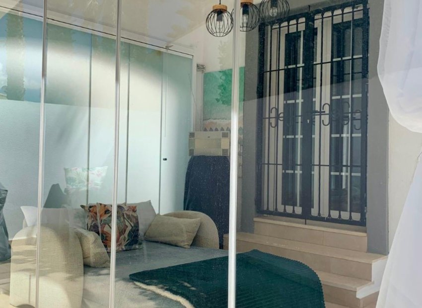 Resale - Villa - Villamartín