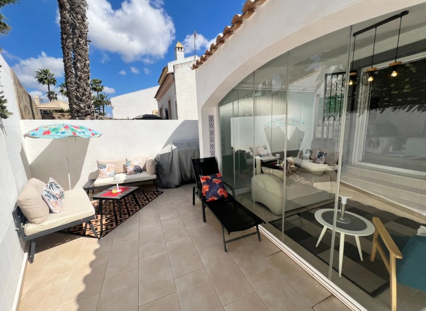 Resale - Villa - Villamartín