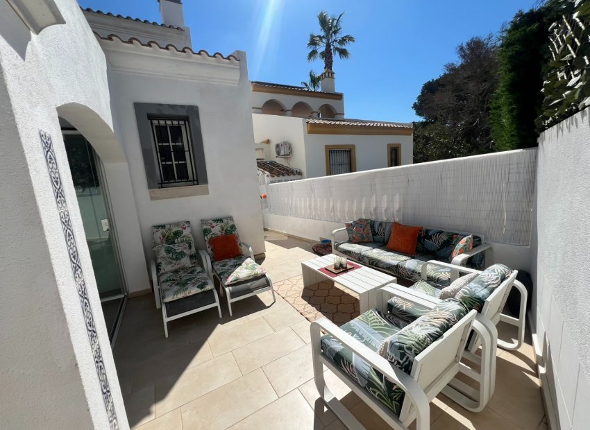 Resale - Villa - Villamartín