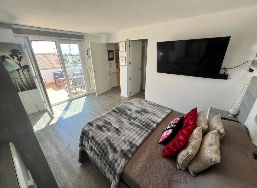 Resale - Villa - Villamartín