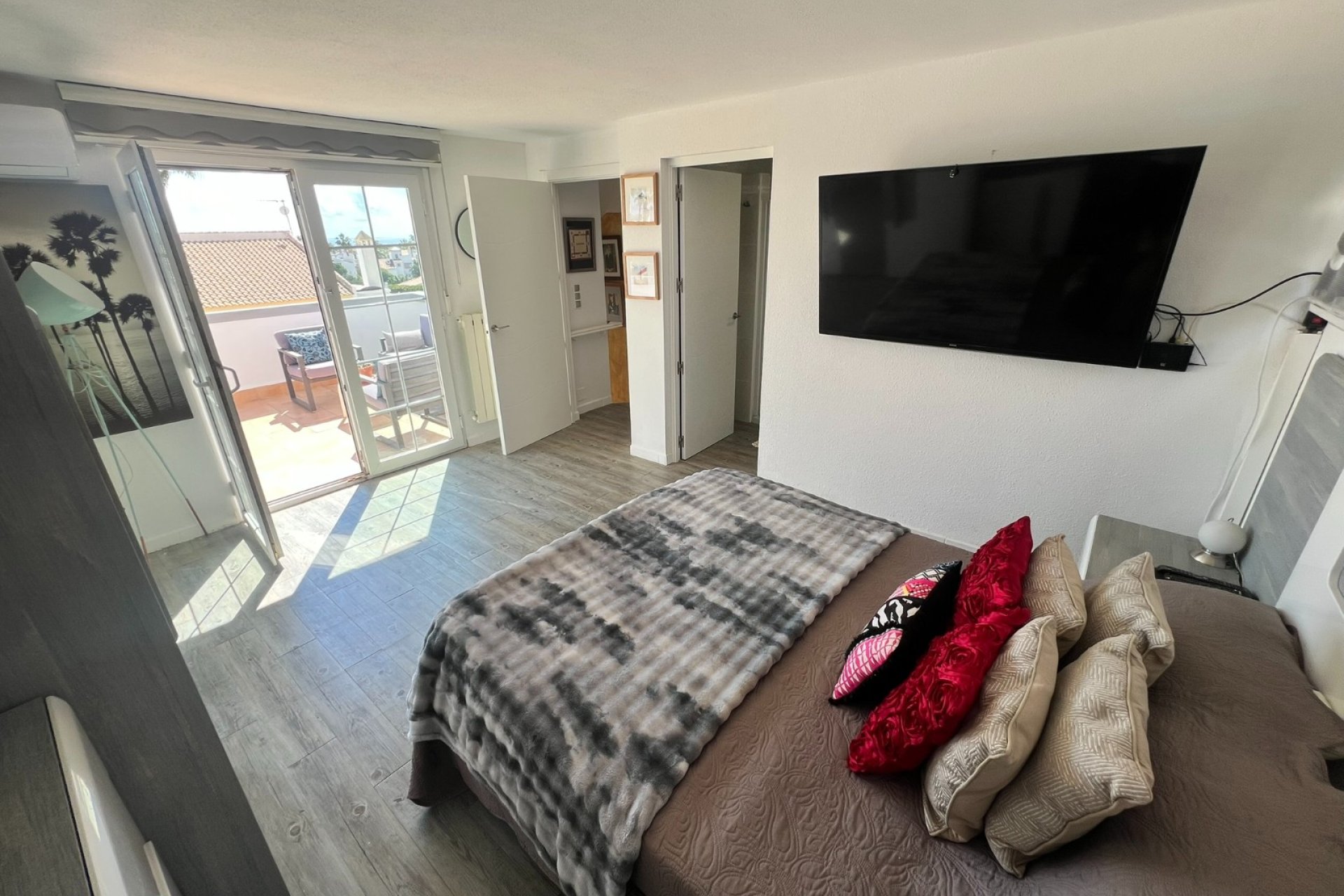 Resale - Villa - Villamartín