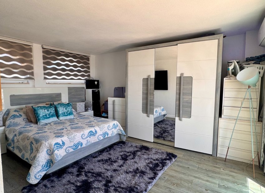 Resale - Villa - Villamartín