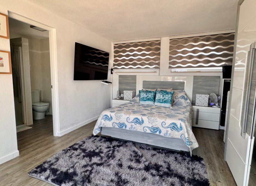 Resale - Villa - Villamartín