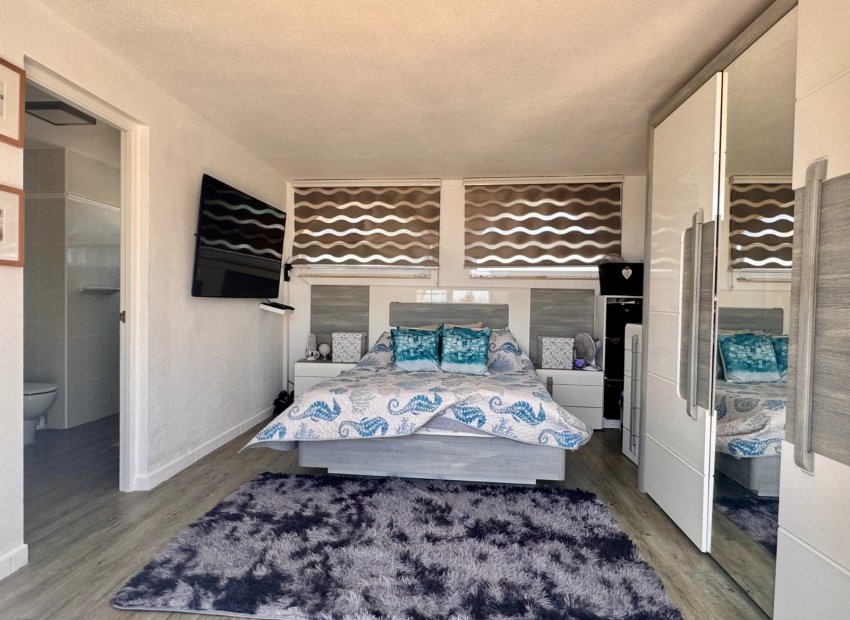 Resale - Villa - Villamartín