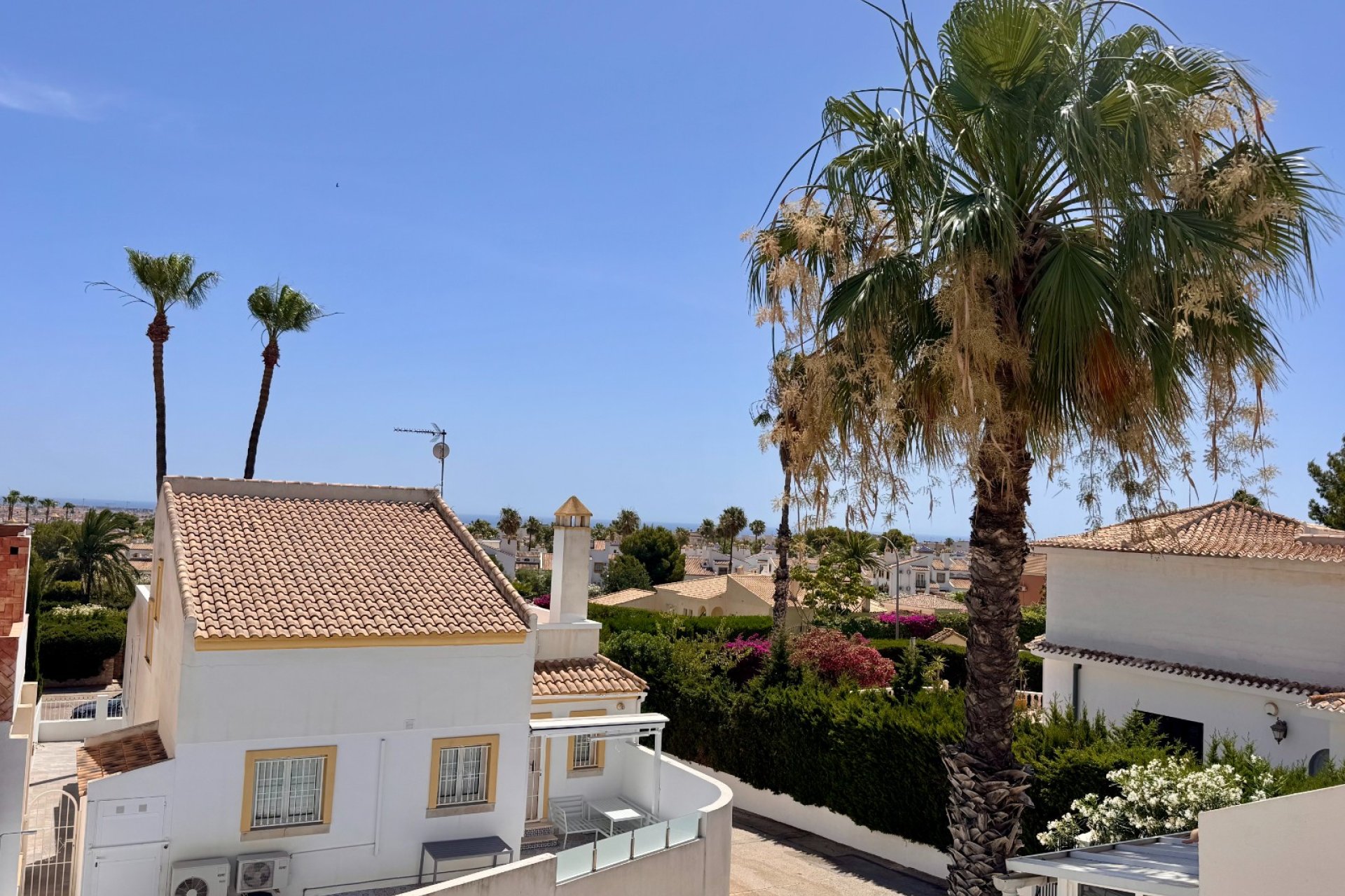 Resale - Villa - Villamartín