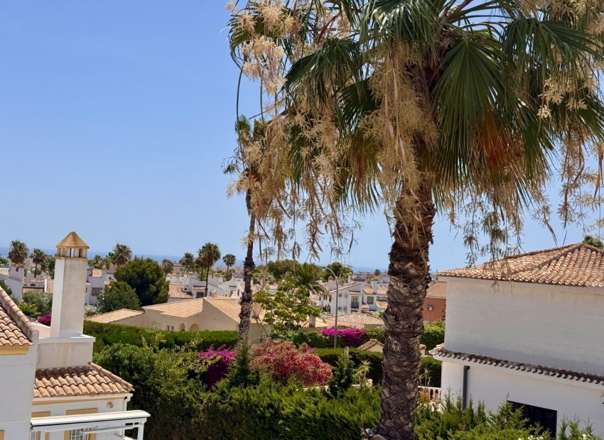 Resale - Villa - Villamartín