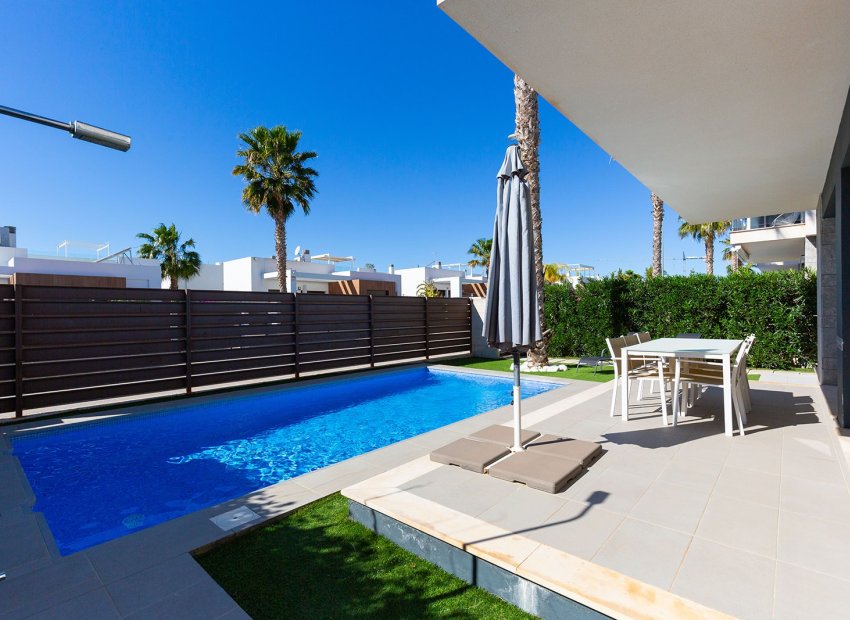 Resale - Villa - Vistabella