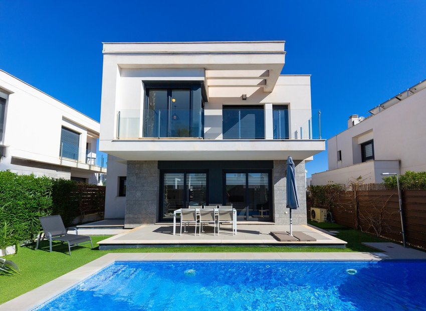 Resale - Villa - Vistabella