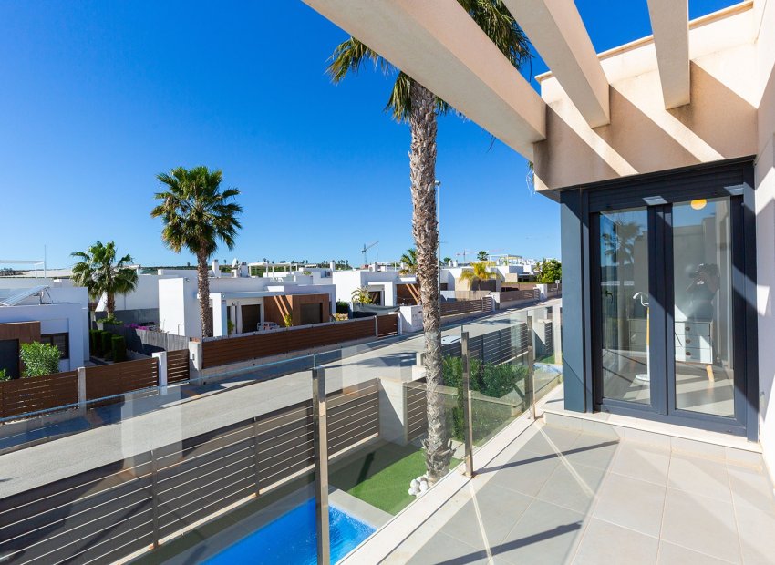 Resale - Villa - Vistabella