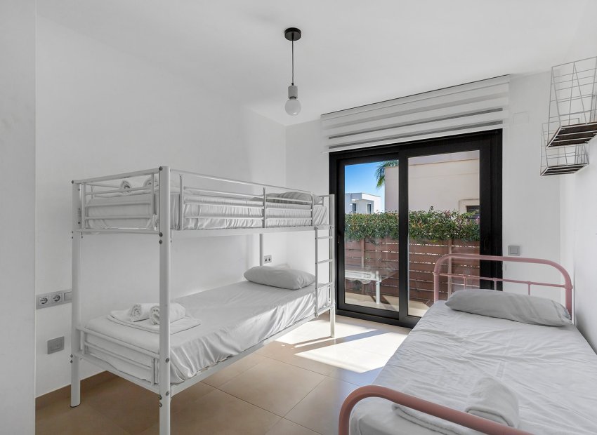 Resale - Villa - Vistabella