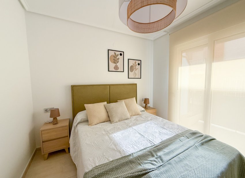 Reventa - Apartamento / piso - Águilas - La Colonia