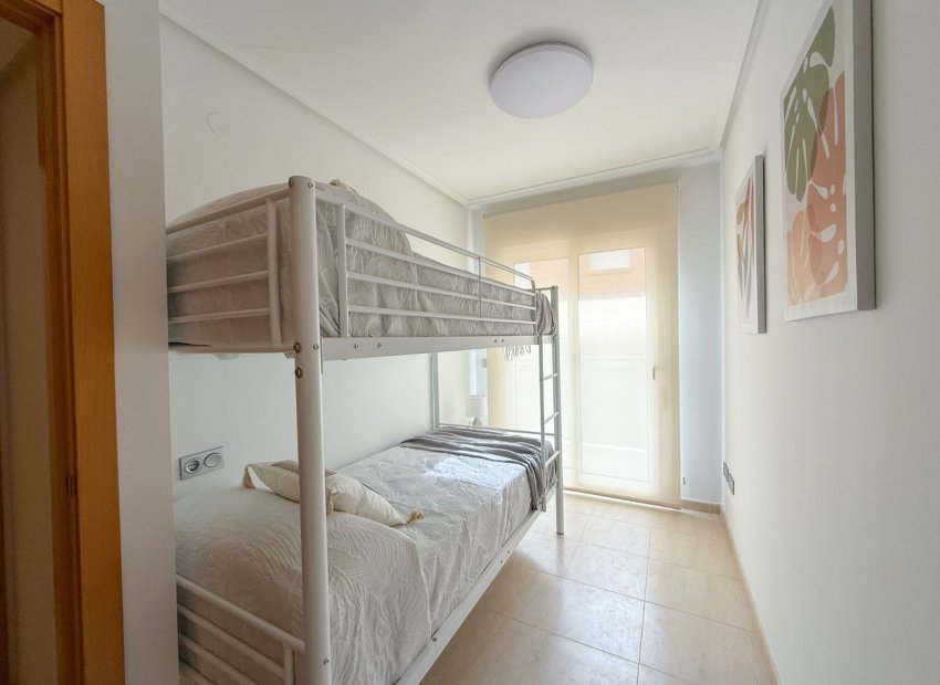 Reventa - Apartamento / piso - Águilas - La Colonia