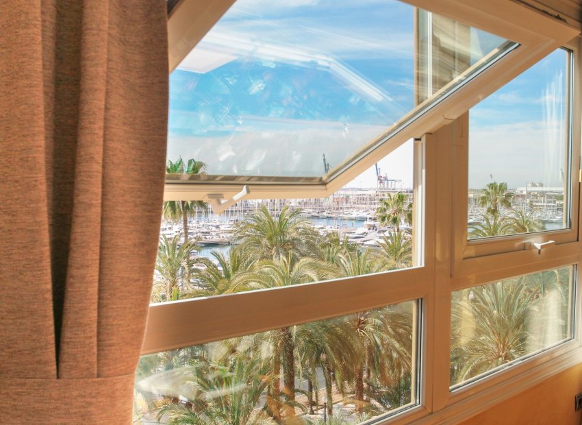 Reventa - Apartamento / piso - Alicante - - Centro  -