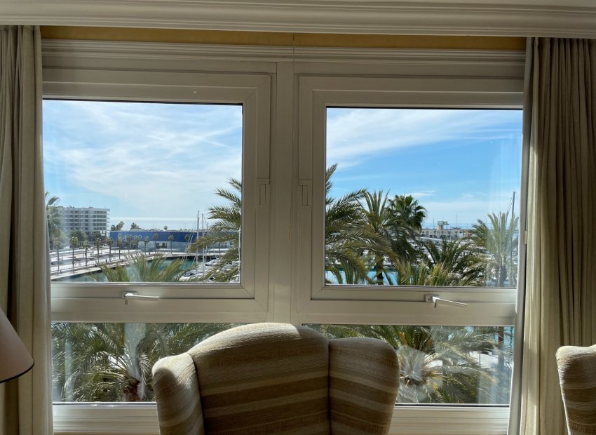 Reventa - Apartamento / piso - Alicante - - Centro  -