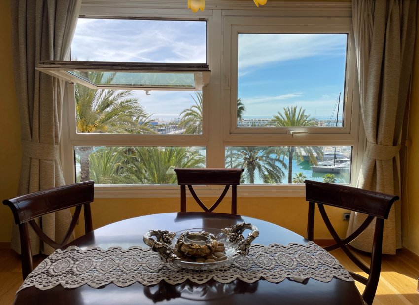 Reventa - Apartamento / piso - Alicante - - Centro  -