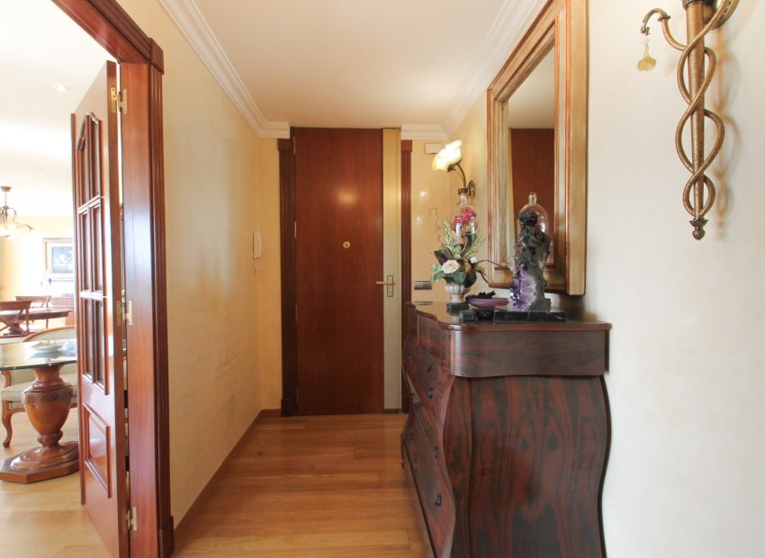 Reventa - Apartamento / piso - Alicante - - Centro  -