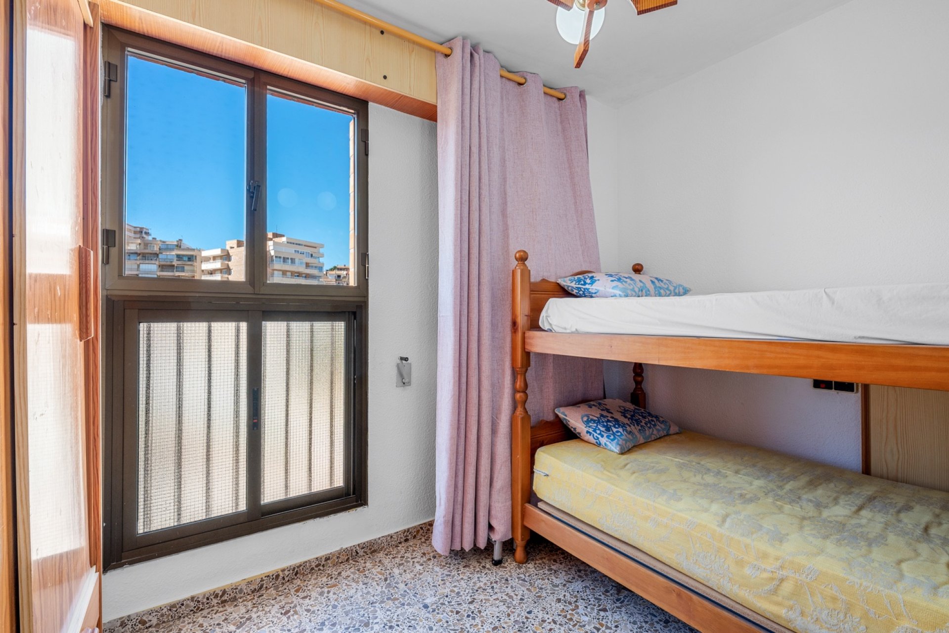 Reventa - Apartamento / piso - Arenales del Sol - Segunda linea playa