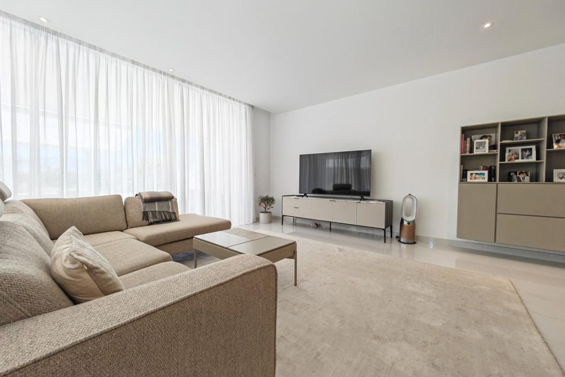 Reventa - Apartamento / piso - Estepoa - New Golden Mile