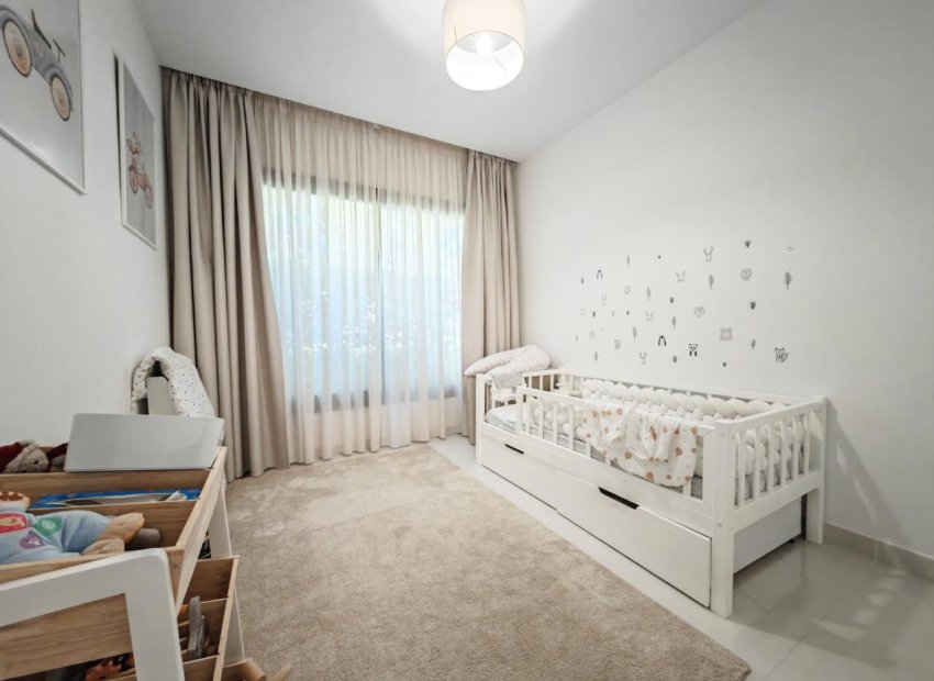 Reventa - Apartamento / piso - Estepoa - New Golden Mile