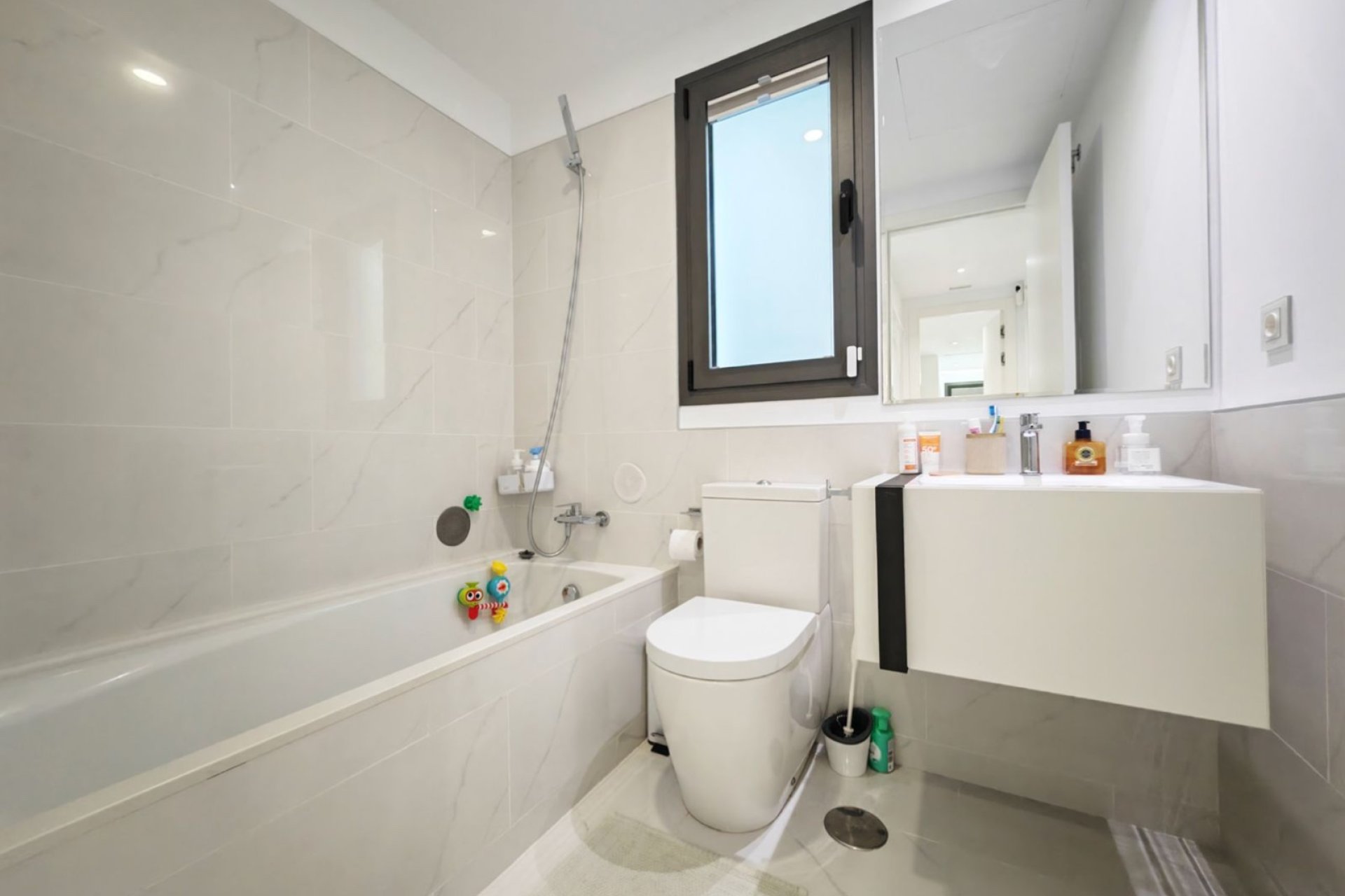 Reventa - Apartamento / piso - Estepoa - New Golden Mile