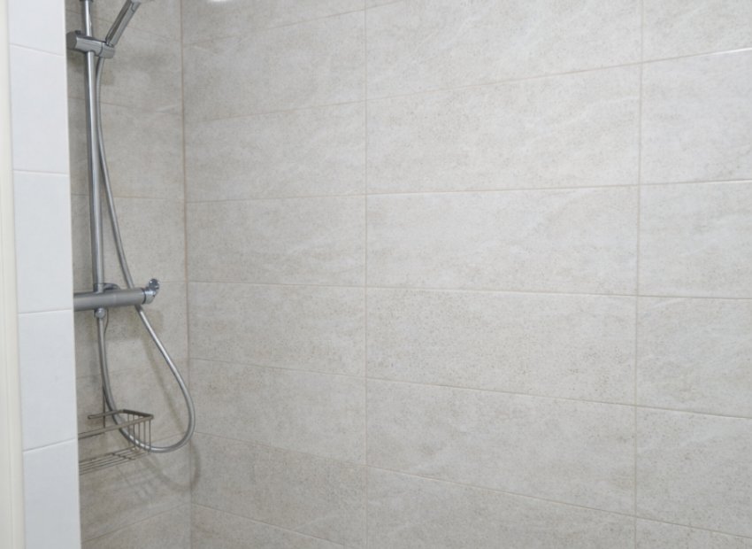 Reventa - Apartamento / piso - Guardamar del Segura