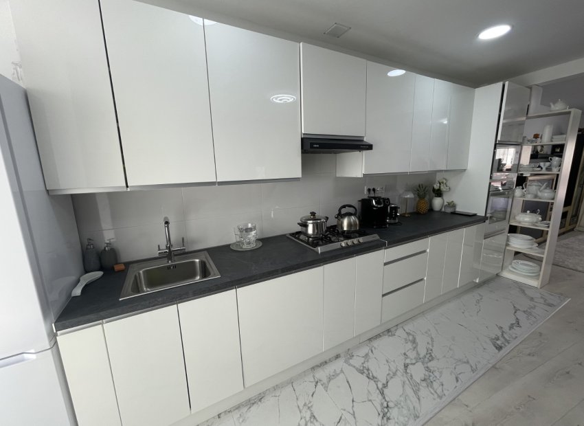 Reventa - Apartamento / piso - Guardamar del Segura