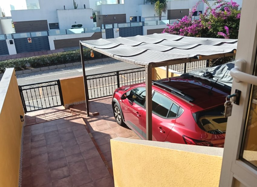 Reventa - Apartamento / piso - Los Montesinos - La Herrada