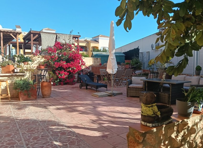 Reventa - Apartamento / piso - Los Montesinos - La Herrada