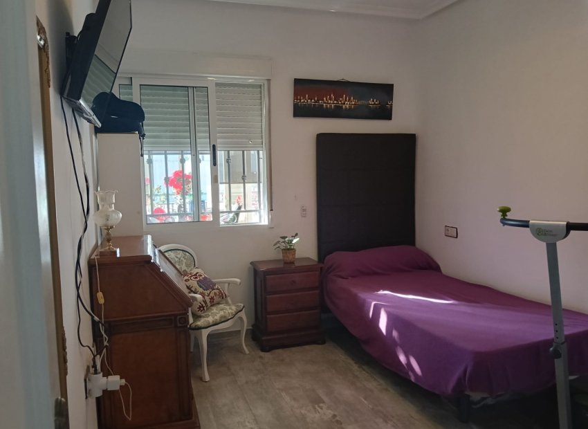 Reventa - Apartamento / piso - Los Montesinos - La Herrada