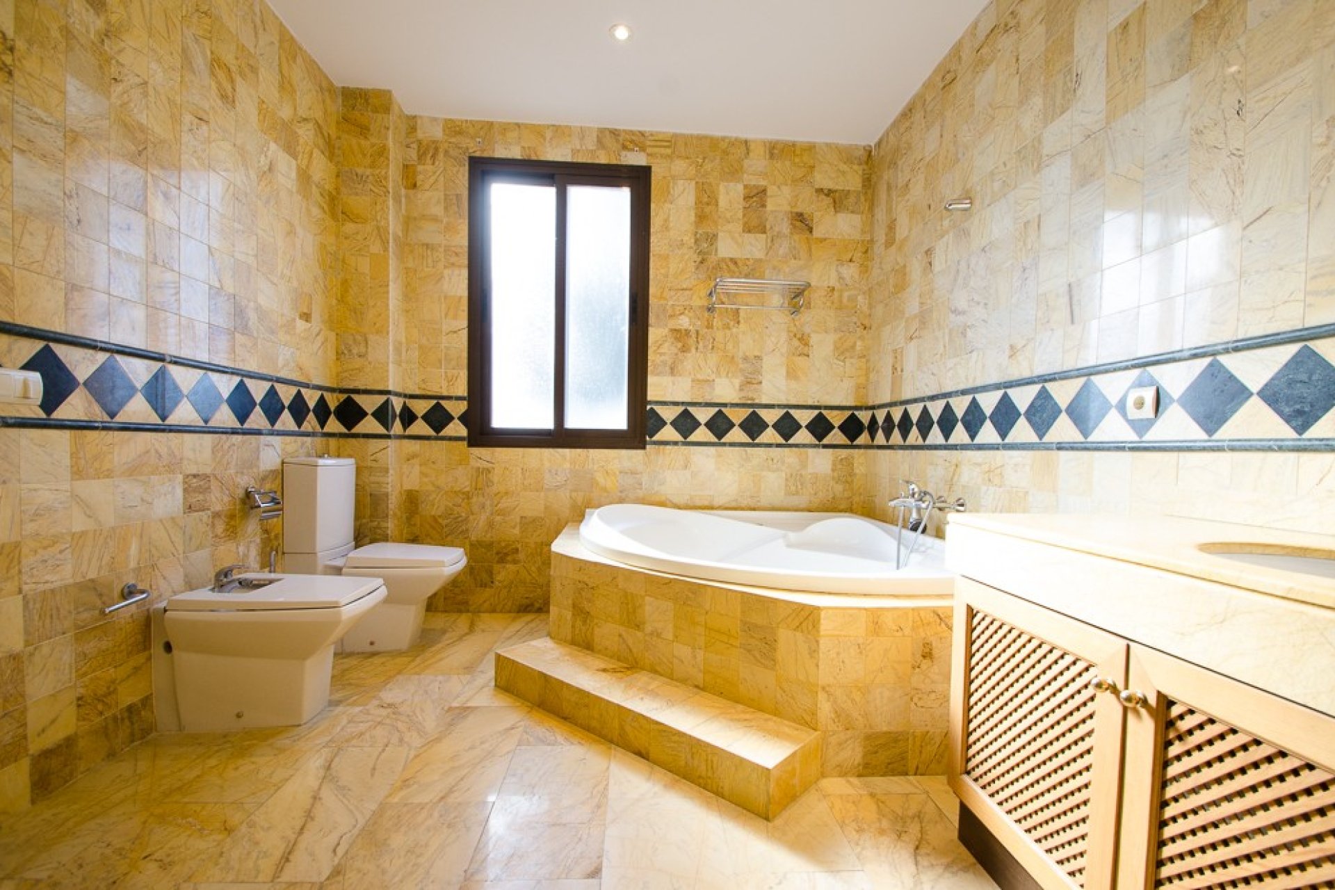 Reventa - Apartamento / piso - Marbella - La Mairena