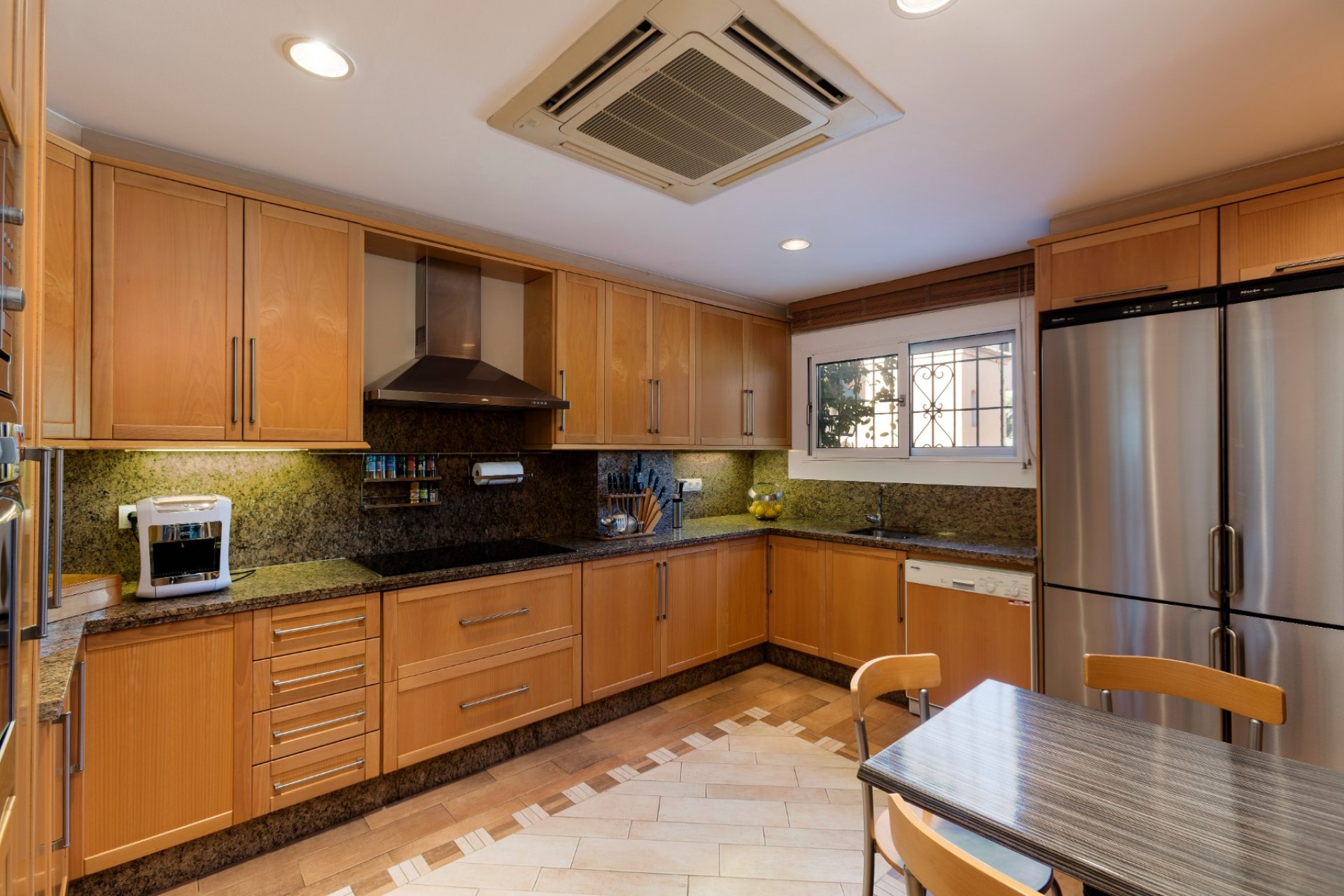 Reventa - Apartamento / piso - Marbella - Nueva Andalucía