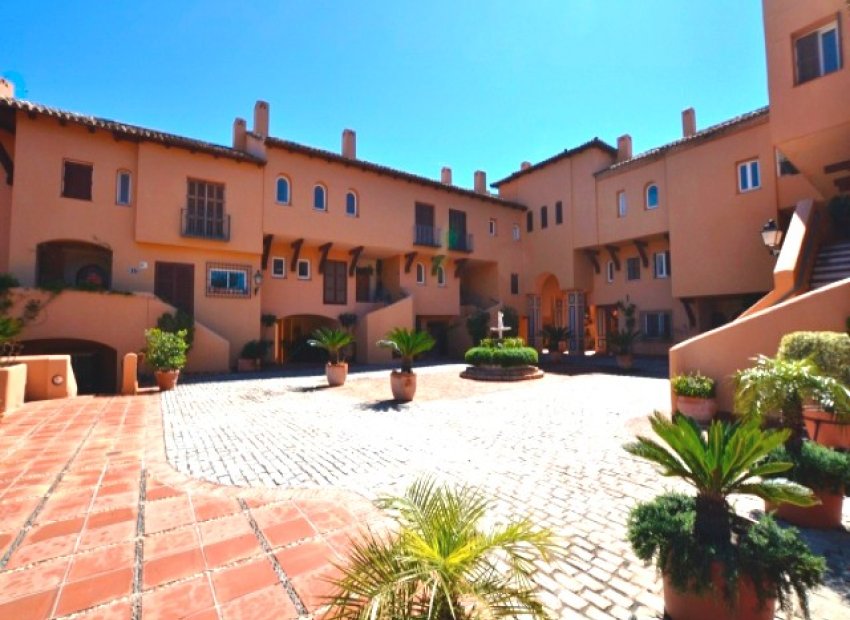 Reventa - Apartamento / piso - Marbella - Nueva Andalucía