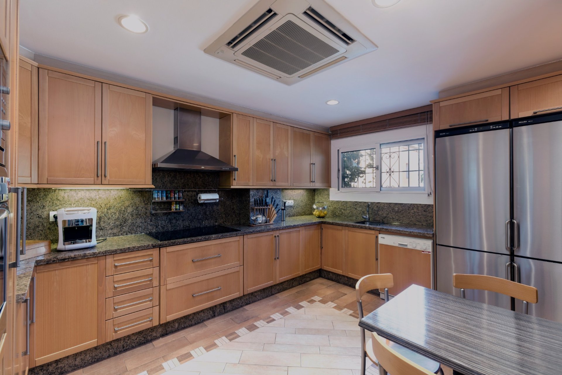 Reventa - Apartamento / piso - Marbella - Nueva Andalucía