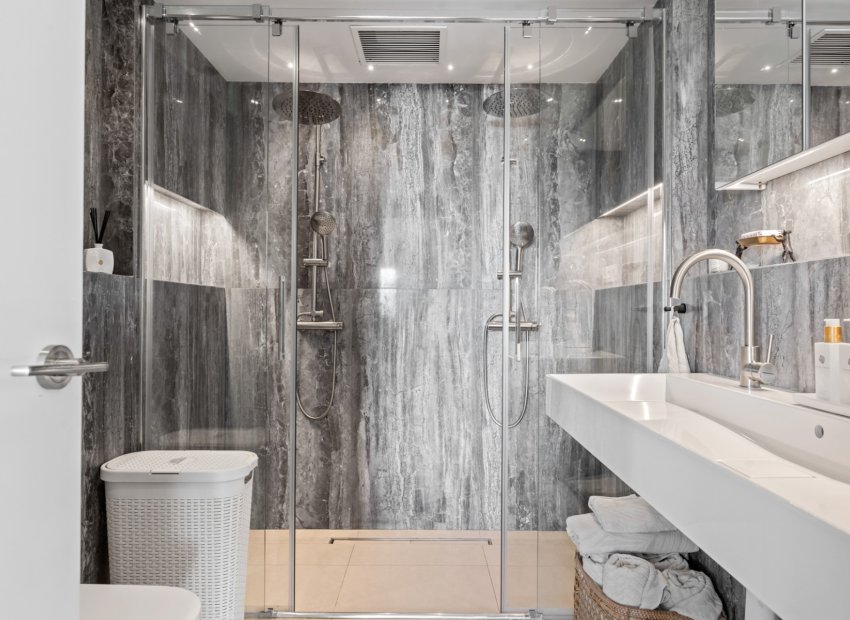 Reventa - Apartamento / piso - Marbella - Nueva Andalucía