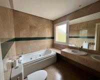 Reventa - Apartamento / piso - Marbella - Nueva Andalucía