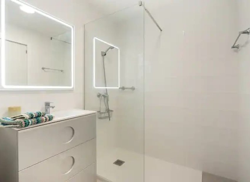 Reventa - Apartamento / piso - Marbella - Nueva Andalucía