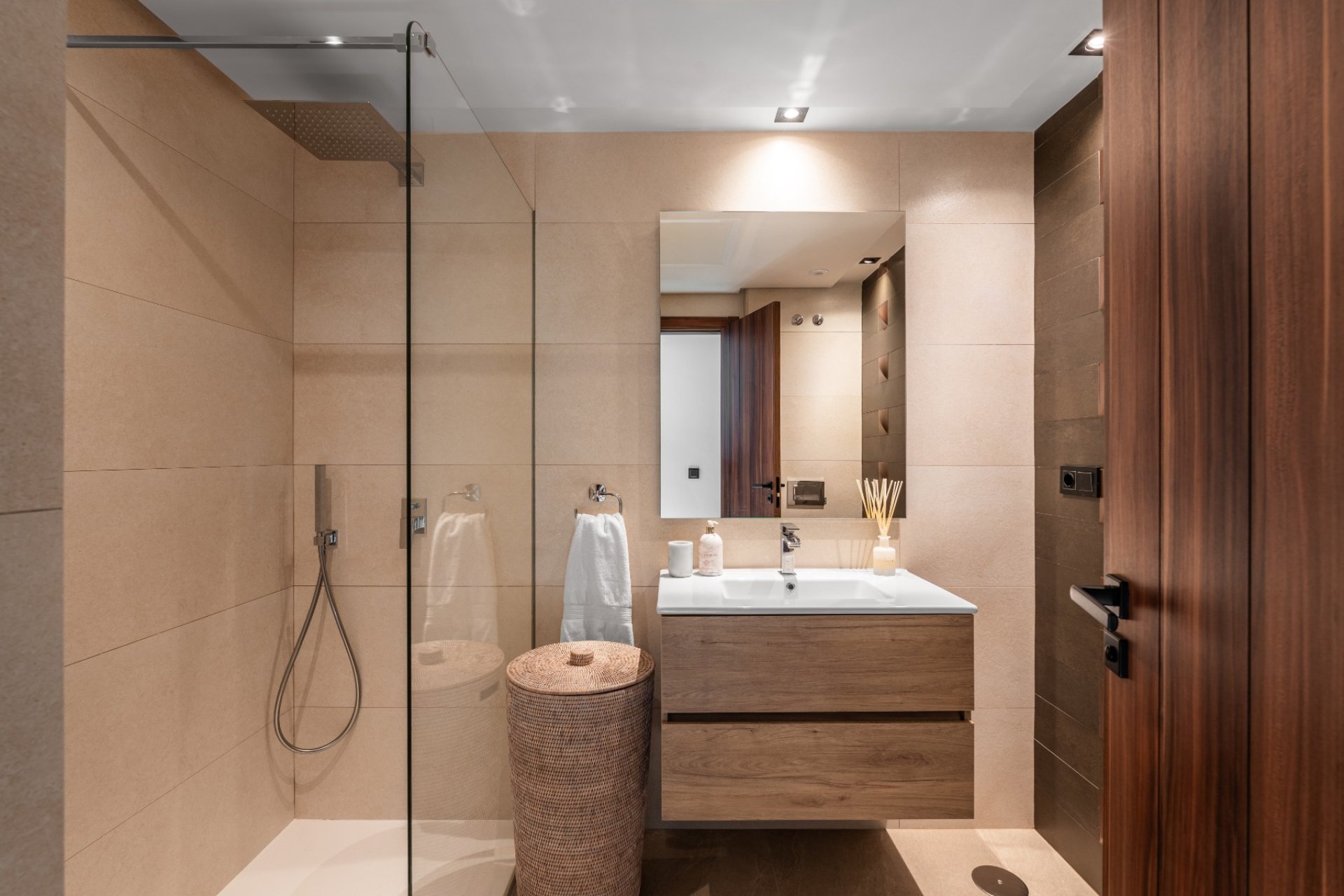 Reventa - Apartamento / piso - Marbella - Nueva Andalucía