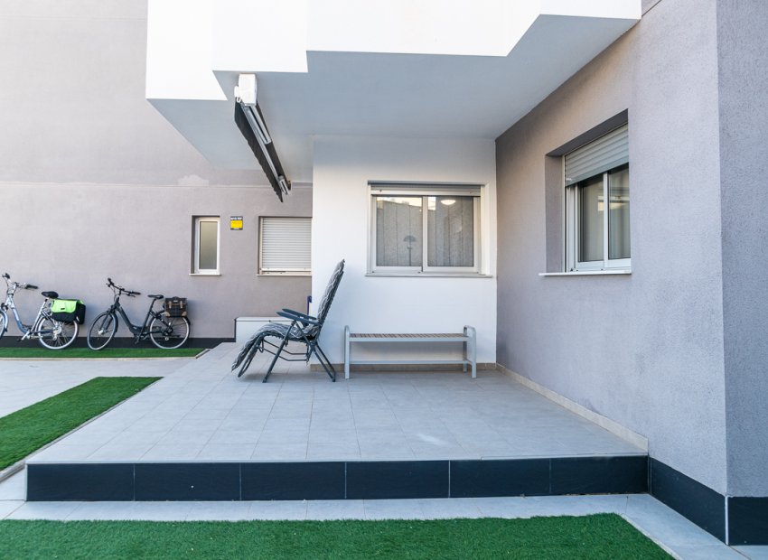 Reventa - Apartamento / piso - Orihuela Costa - Villamartín