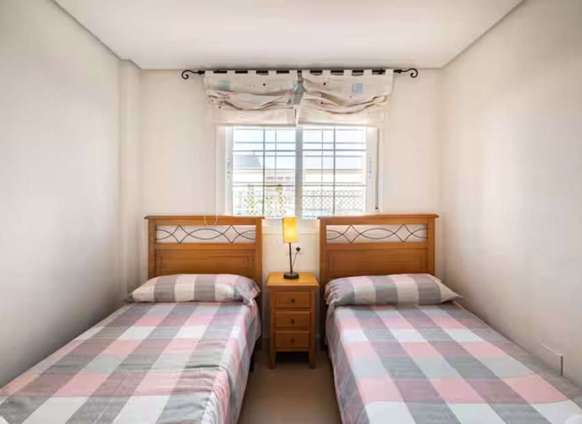 Reventa - Apartamento / piso - Pilar de la Horadada - Mil Palmeras