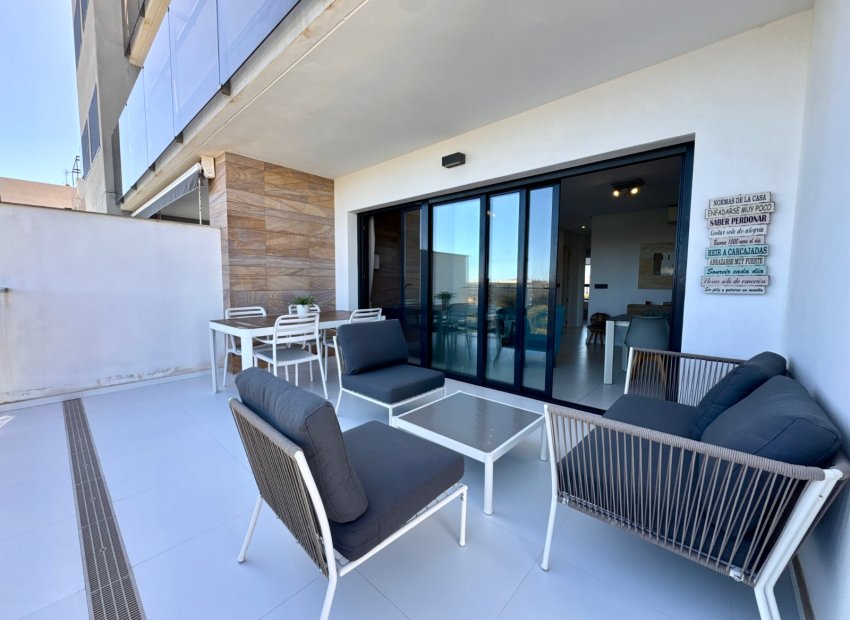 Reventa - Apartamento / piso - Pilar de la Horadada - Mil Palmeras