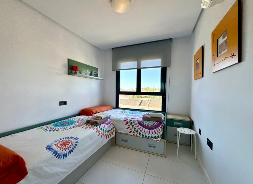 Reventa - Apartamento / piso - Pilar de la Horadada - Mil Palmeras