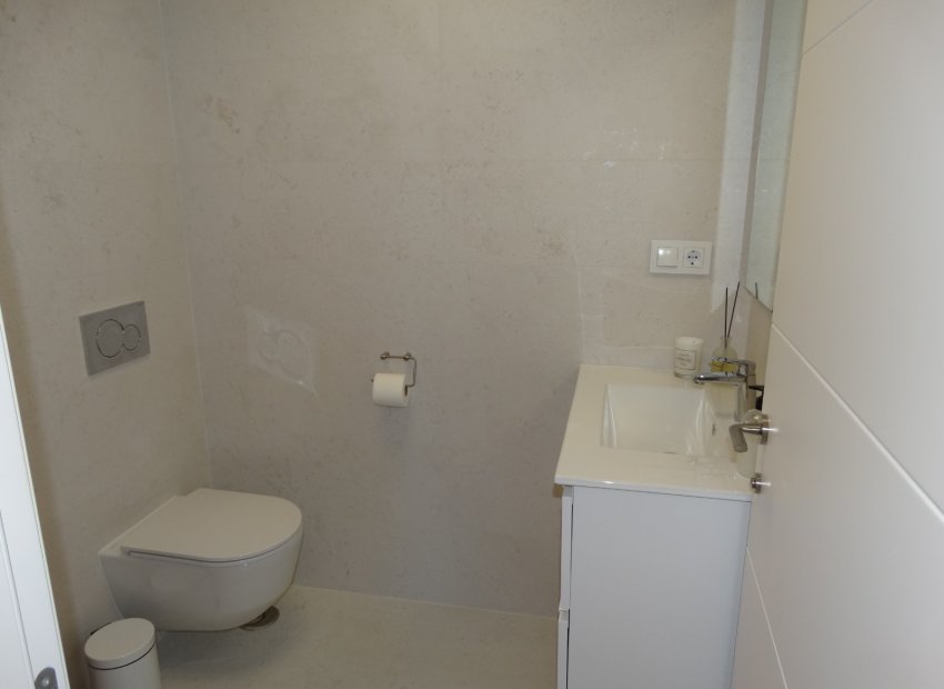 Reventa - Apartamento / piso - Pilar de la Horadada