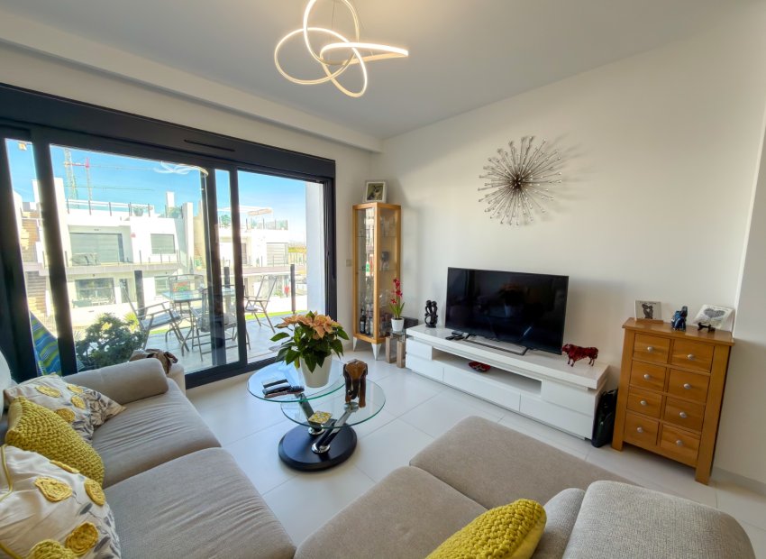 Reventa - Apartamento / piso - San Miguel de Salinas - Pueblo